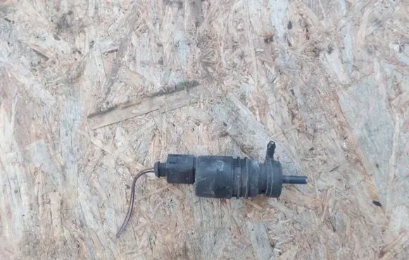 Audi A4 S4 B6 8E 8H Windscreen/windshield washer pump 1T0955651