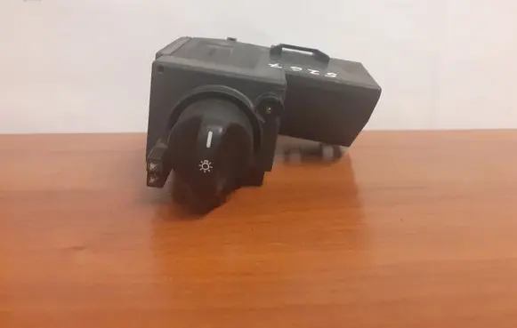 Mercedes-Benz E W210 Light switch 2105450104 5267