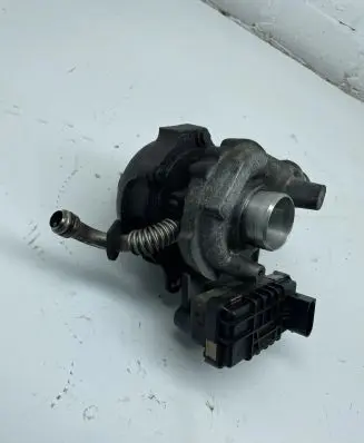 Citroen C5 Turbo 4U3Q6K682AL 712120 T2334113