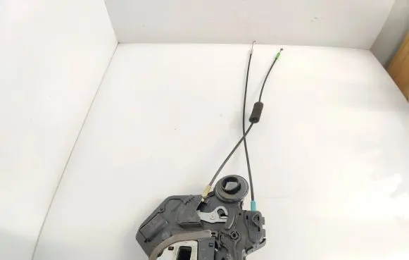 Suzuki Grand Vitara II Rear door lock