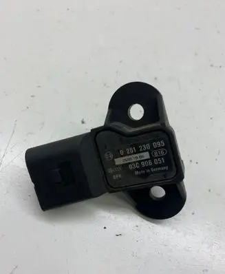 Audi A6 S6 C6 4F Air pressure sensor 03C906051 0261230095