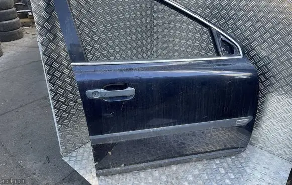 Volvo XC90 Front door