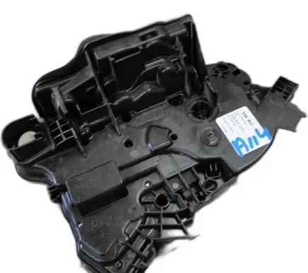 Volkswagen Taigo Front door lock