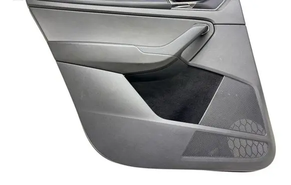 Skoda Kodiaq Rear door card panel trim 565867023BT