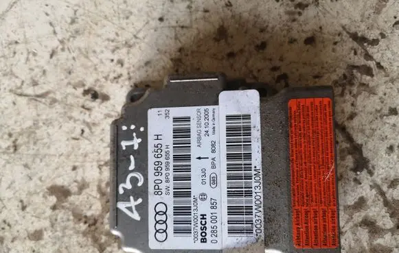 Audi A3 S3 8P Airbag control unit/module 8PO959655H