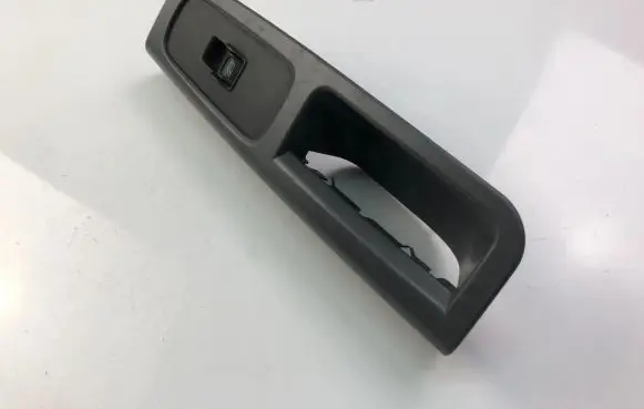 Volvo V50 Electric window control switch 8679474