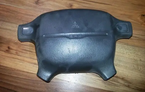 Mitsubishi Space Wagon Steering wheel airbag