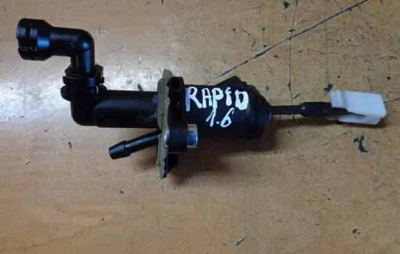 Skoda Rapid (NH) Clutch master cylinder 6R0721388