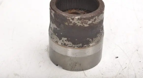 Volvo XC90 Rear differential mounting bracket 