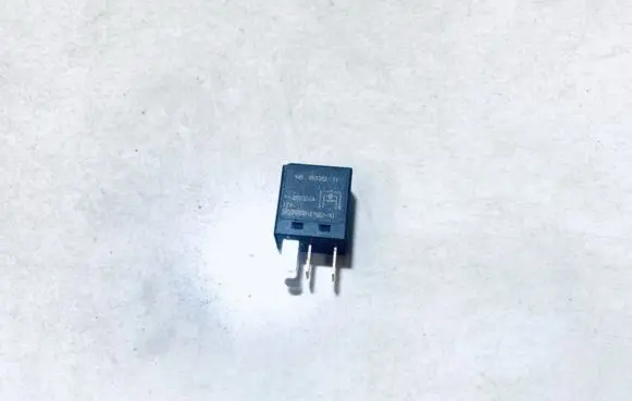 Mitsubishi Colt Other relay mb953382 050332a