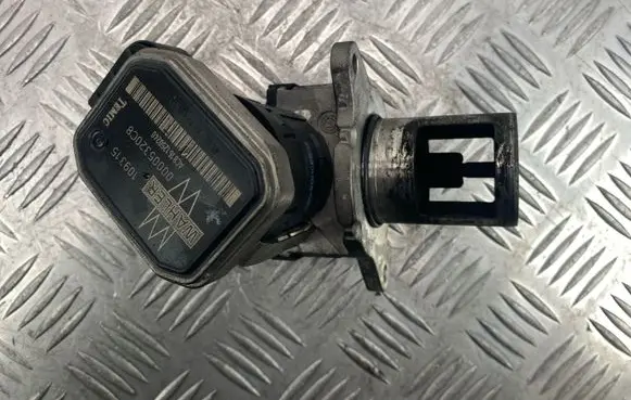 Mercedes-Benz C W203 EGR valve 00005320C8 A6461400060 AC8161250240