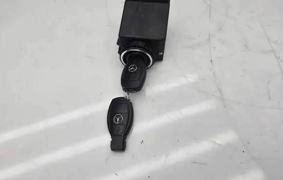 Mercedes-Benz Sprinter W906 Ignition lock A9069003303 3300302201 140090061806128