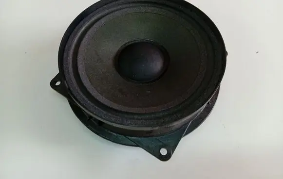 Alfa Romeo 147 Front door speaker 