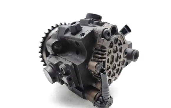 Hyundai i30 Fuel injection high pressure pump 331002A410 0445010124