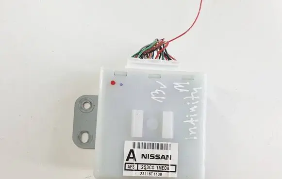 Infiniti M Y51 Light module LCM 253C01ME0A