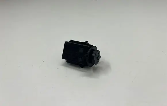 BMW X5 G05 AUC sensor 6833647