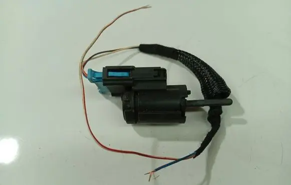 Skoda Fabia Mk2 (5J) Brake pedal sensor switch 3B0945511A
