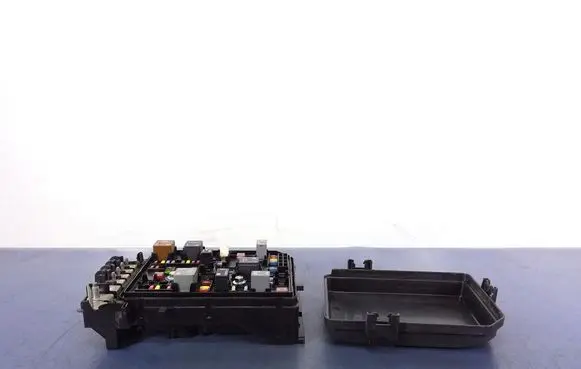 Opel Astra K Fuse box set 15514069