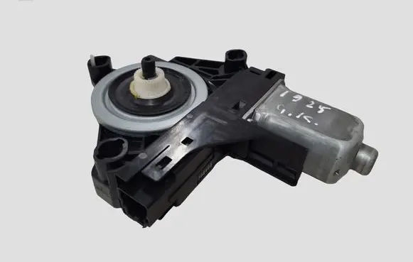 Volvo V70 Rear door window regulator motor 977427100 131209 966264102