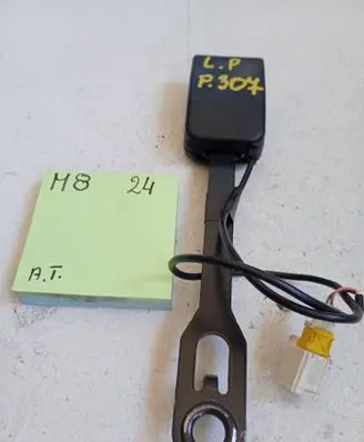 Peugeot 307 Front seatbelt 1212123