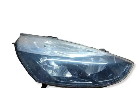 Renault Clio IV Headlight/headlamp 260102104R 01059299900010 33633362