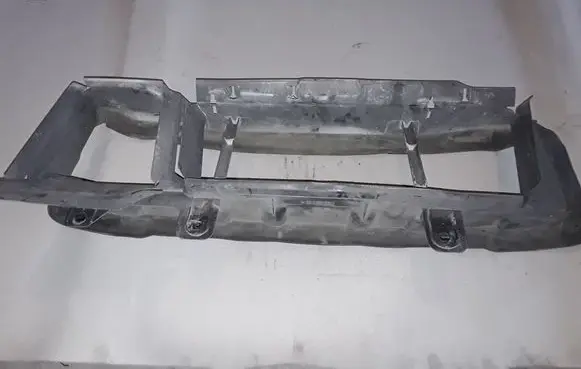 Ford Focus Intercooler air channel guide F1EB8314AB