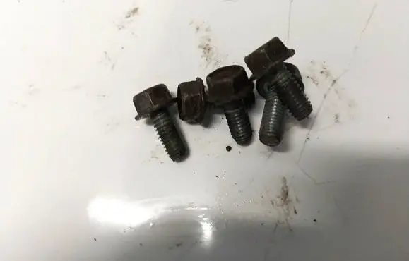 KIA Ceed Nuts/bolts 
