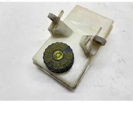 Citroen C4 Grand Picasso Brake fluid reservoir 9680907780