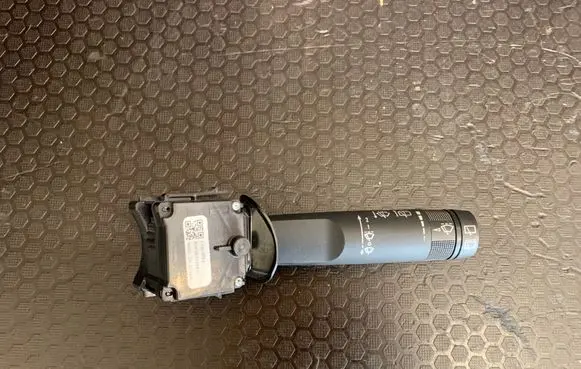 Opel Astra J Wiper control stalk 13305522 93630210883