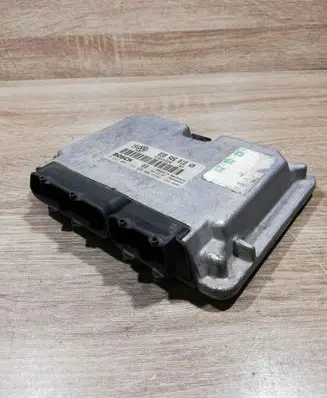 Volkswagen Golf IV Engine control unit/module ECU 038906018AN 0281001733 28SA3455