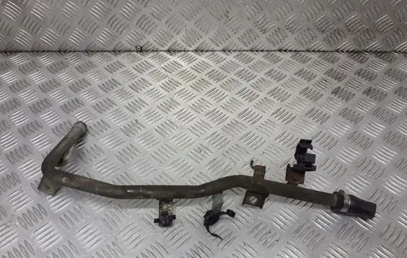 Nissan Primera Engine coolant pipe/hose 5M800