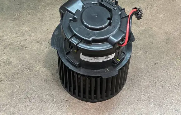 Peugeot 308 Heater fan/blower t75061c