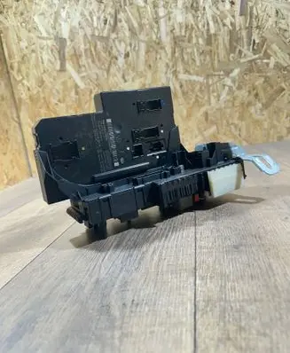 Mercedes-Benz E C207 W207 Fuse box set 2129060205 2129014704 2319025101