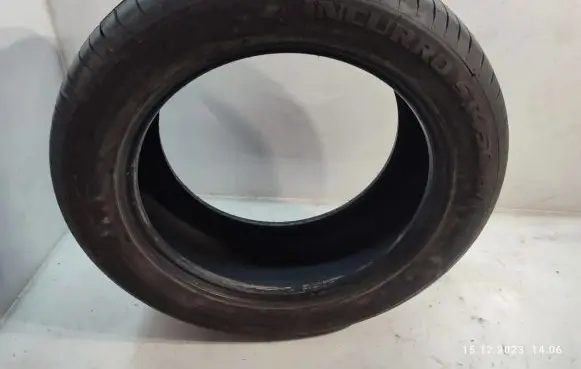 Volkswagen Touareg II R19 summer tire 