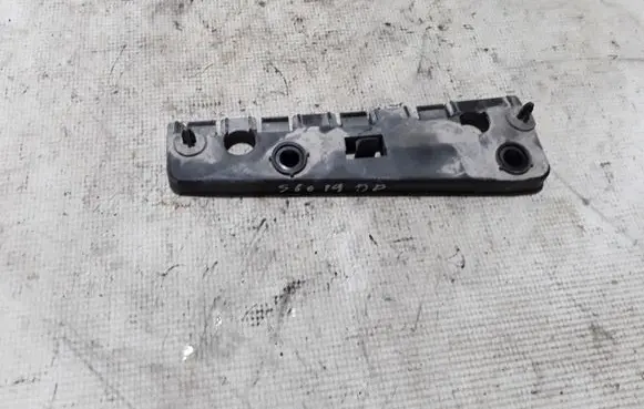 Volvo S60 Fender mounting bracket 31448917