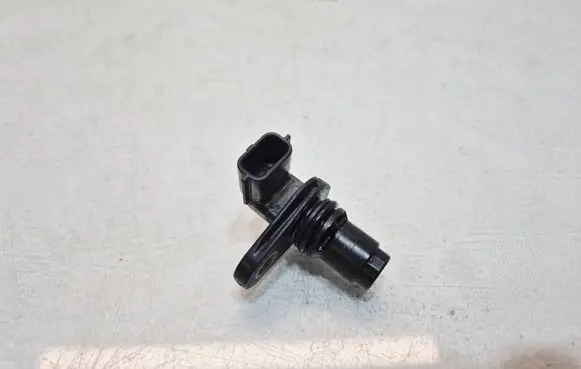 Nissan Rogue Camshaft position sensor 167A01B09