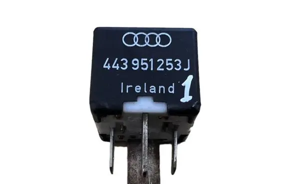 Volkswagen Golf IV Other relay 443951253J 899511