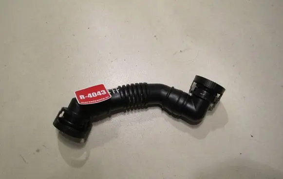 Volkswagen Golf V Breather hose/pipe 03G103493D