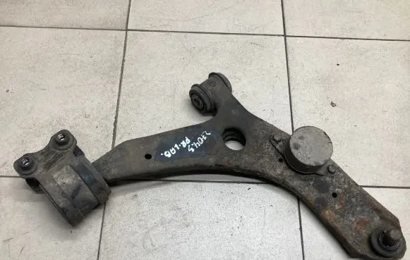 Mazda 5 Front lower control arm/wishbone