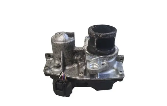 Nissan X-Trail T31 EGR valve 147109816R H8201061904