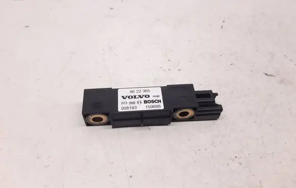 Volvo XC70 Airbag deployment crash/impact sensor 8622365 150606 008193