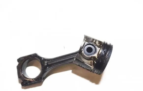 Volkswagen Golf III Piston with connecting rod 028H
