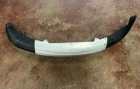 Suzuki SX4 Front bumper lip 02009445