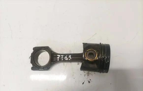 Volkswagen PASSAT B4 Piston with connecting rod