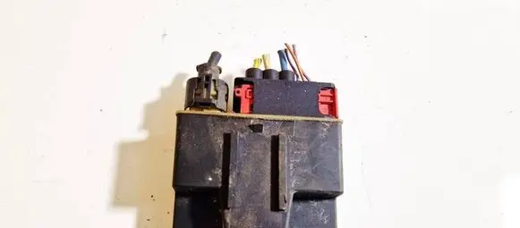 Peugeot 308 Glow plug pre-heat relay 9662570880 01801095-3