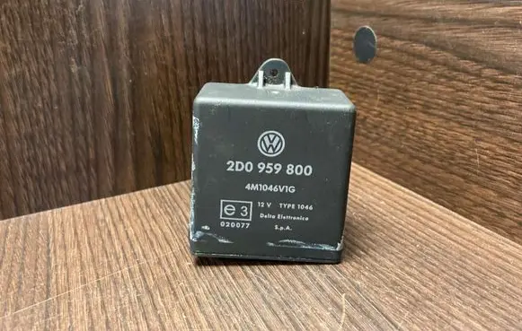 Volkswagen II LT Door control unit/module 2D0959800