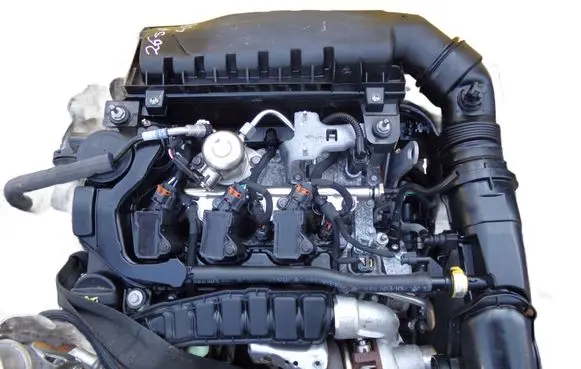 Peugeot 208 II Engine swap HNE