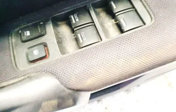 Honda CR-V Electric window control switch