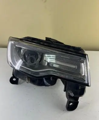 Jeep Grand Cherokee Headlight/headlamp M167519 68144704AE