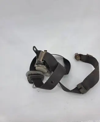 Mitsubishi Pajero Front seatbelt 0429083